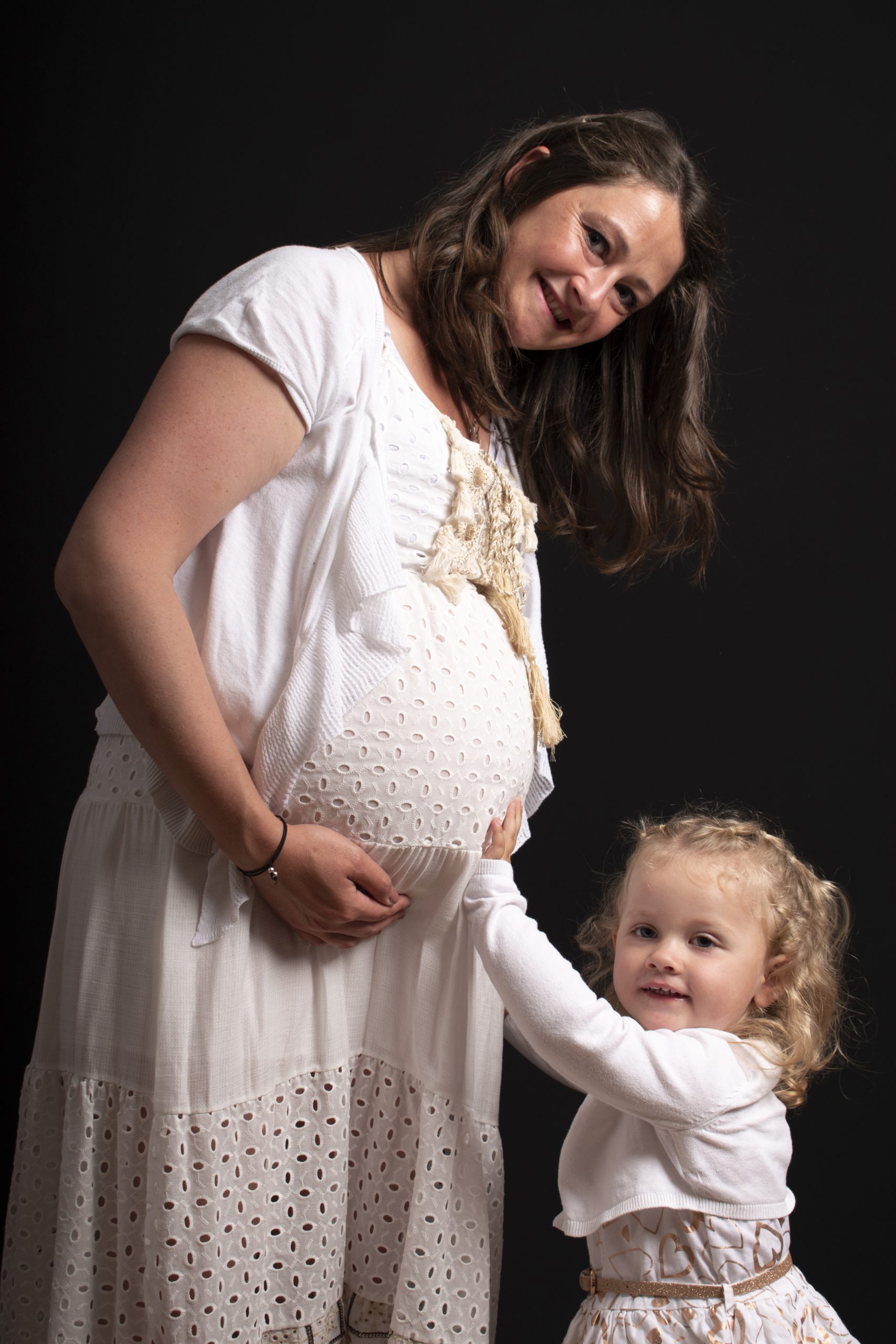 amour entre mère et fille grossesse et bébé