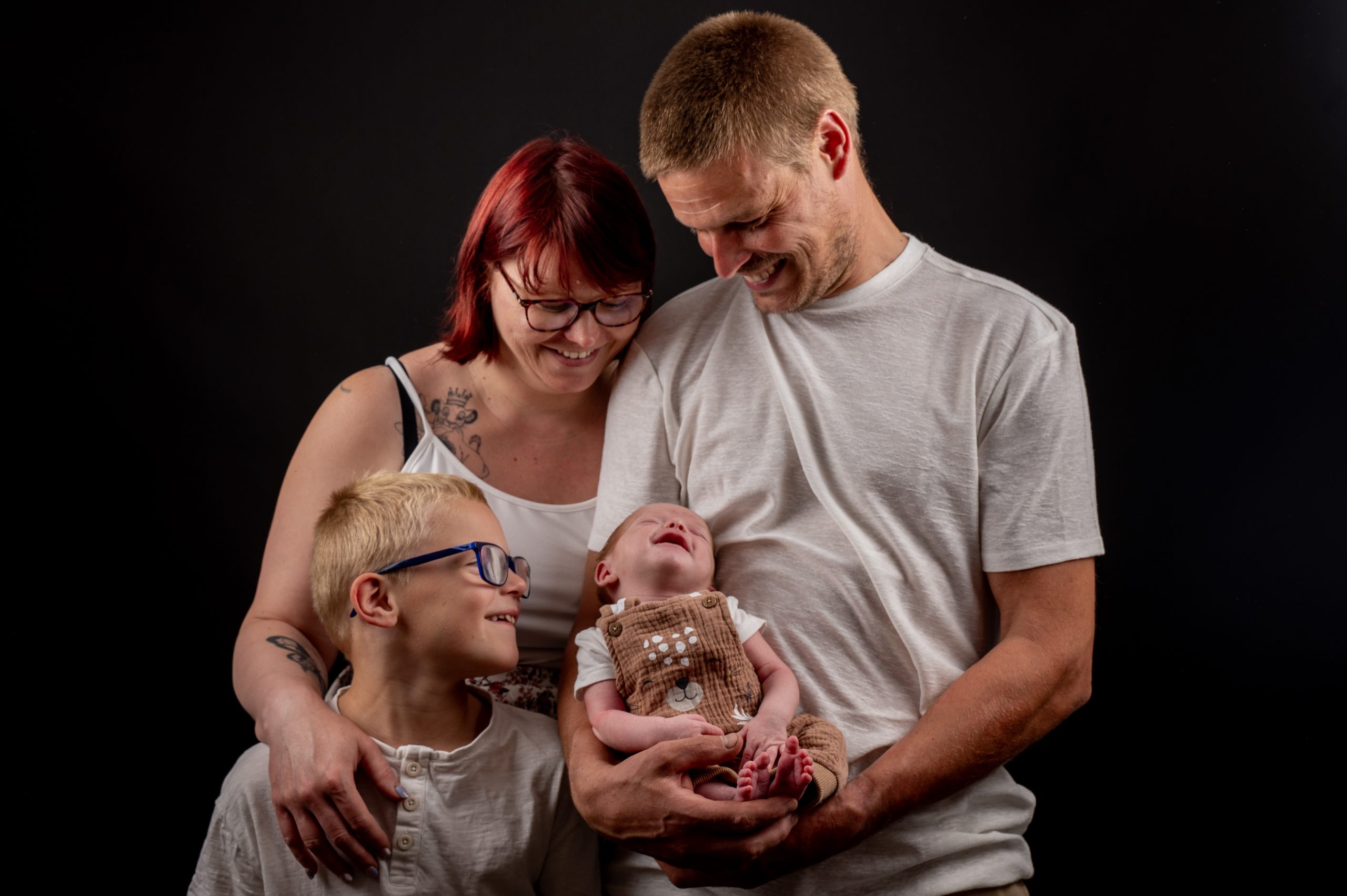photos naissance bébé shooting studio